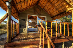 Dinaka Safari Lodge