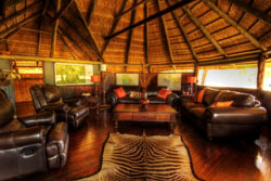 Dinaka Safari Lodge