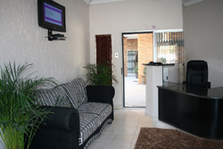 Queness Inn, Maun