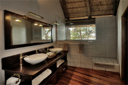 places to stay in Okavango Delta